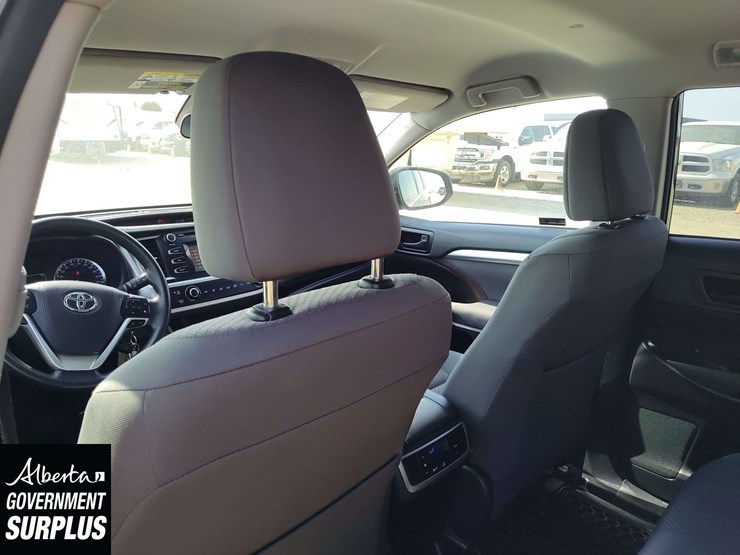2018-toyota-highlander-image-17