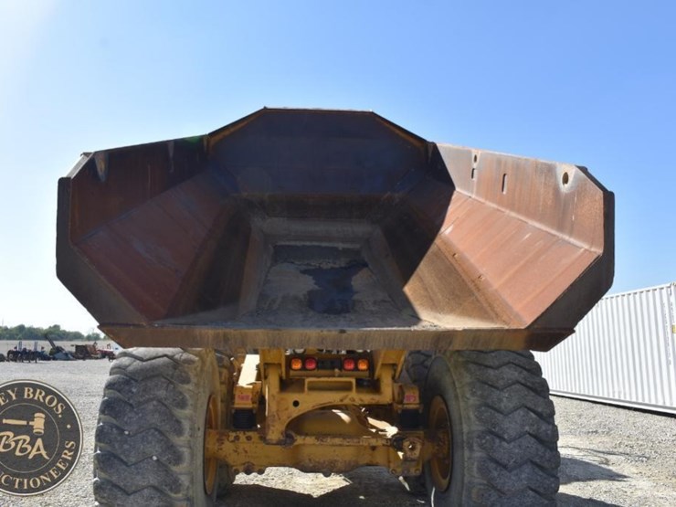 2012-caterpillar-740b-image-72
