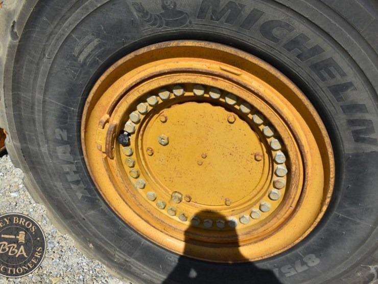 2014-caterpillar-982m-image-36