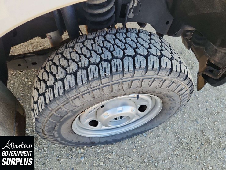 2011-ford-f350-image-33