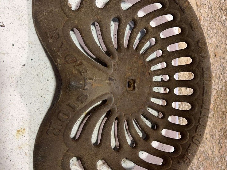 (3)-cast-iron-seats-image-2