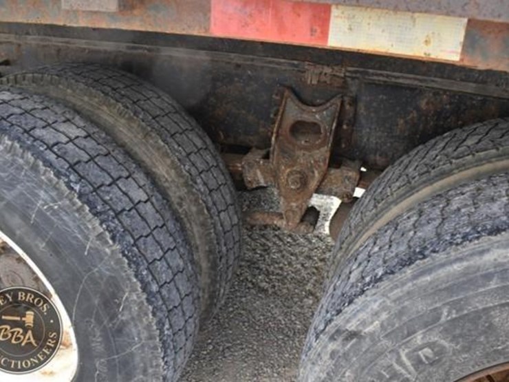 2013-international-durastar-4400-image-44