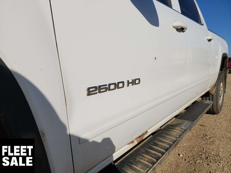 2015-gmc-sierra-2500hd-image-36