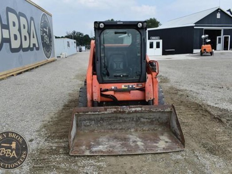 2017-kubota-ssv65-image-29