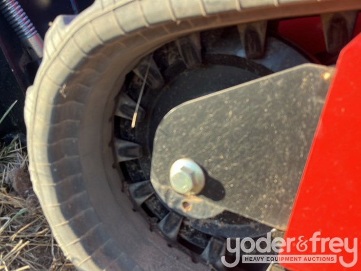2023-manitou-1050rt-image-34