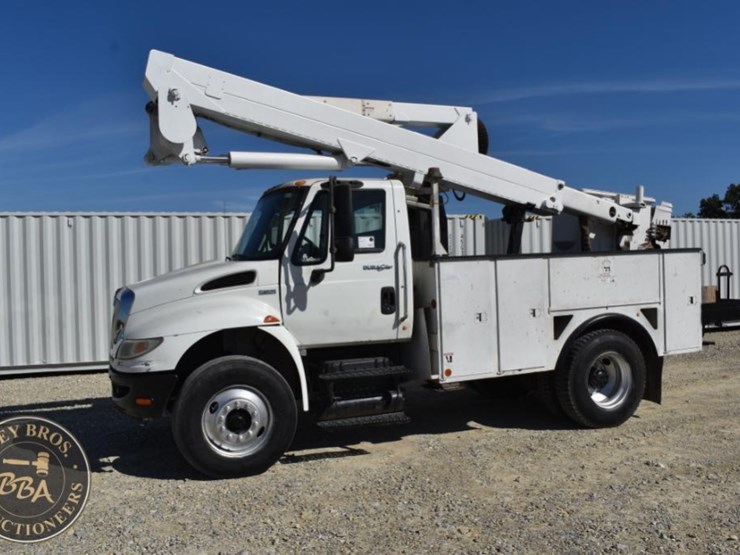 2012-international-durastar-4300-image-6