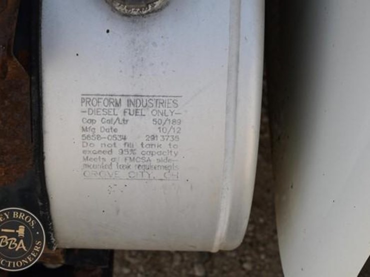 2013-international-durastar-4400-image-10