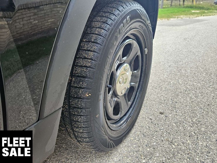 2016-ford-explorer-image-37