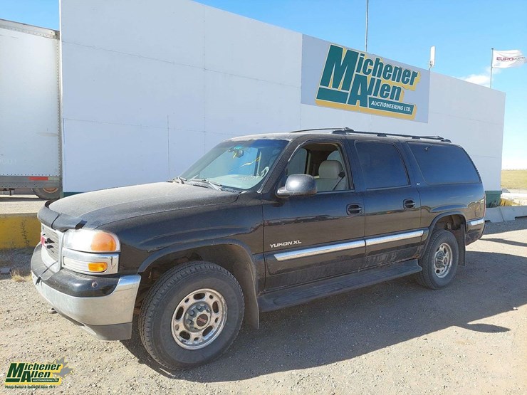 2000-gmc-yukon-xl-image-1