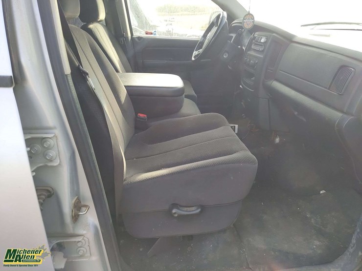 2005-dodge-ram-1500-image-17