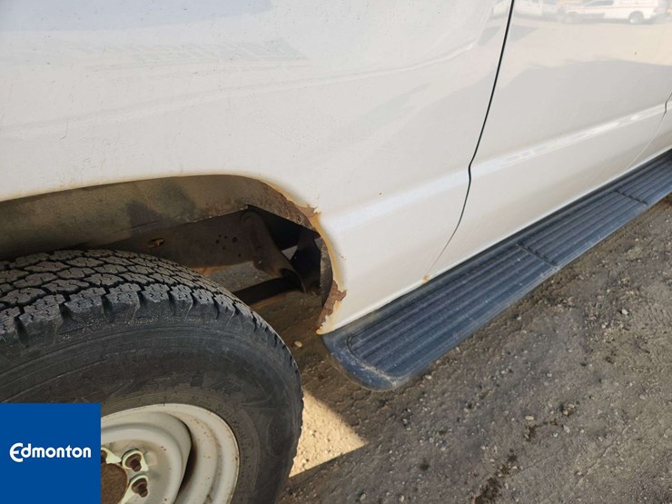 2012-ford-cargo-image-39