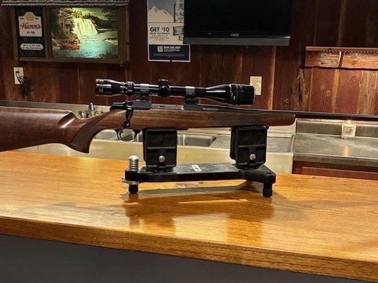 browning-a-bolt-300-win-mag-rifle-image-1