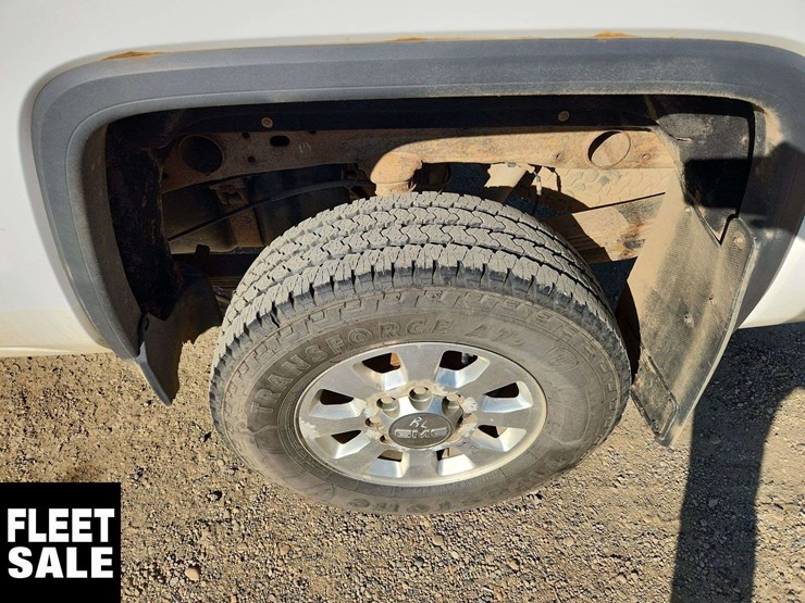 2015-gmc-sierra-2500hd-image-27