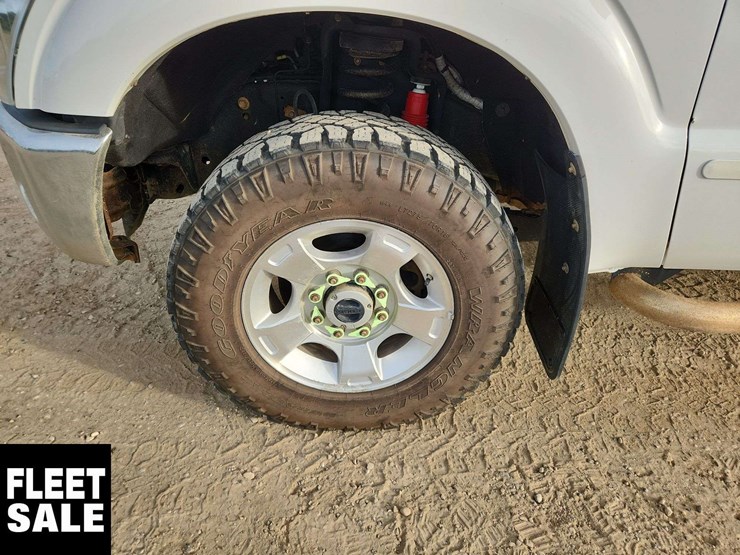 2014-ford-f350-image-30