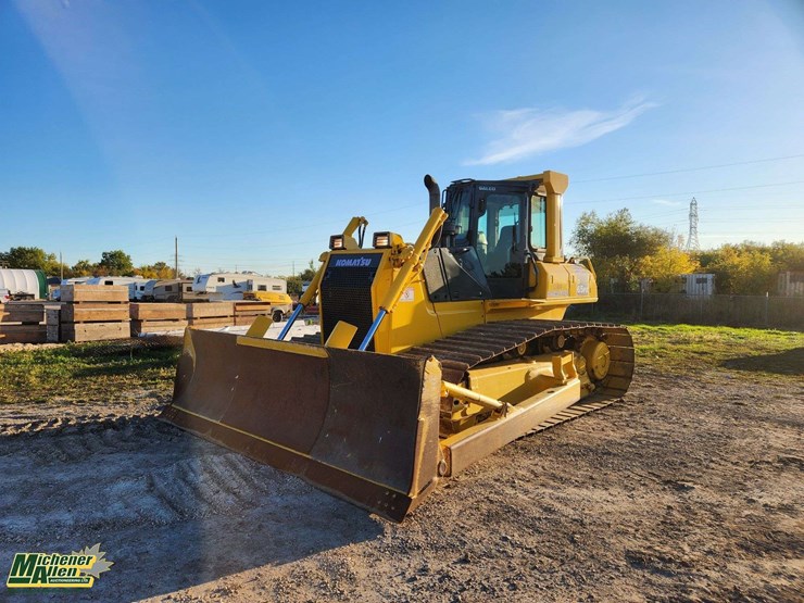 2015-komatsu-d65px-image-1
