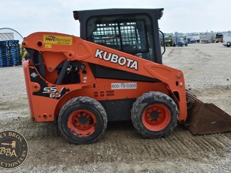 2017-kubota-ssv65-image-23
