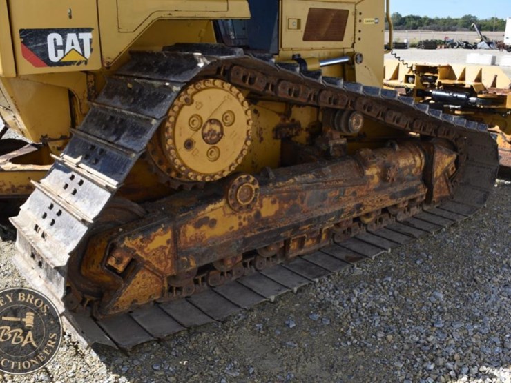 2020-caterpillar-d6n-lgp-image-30
