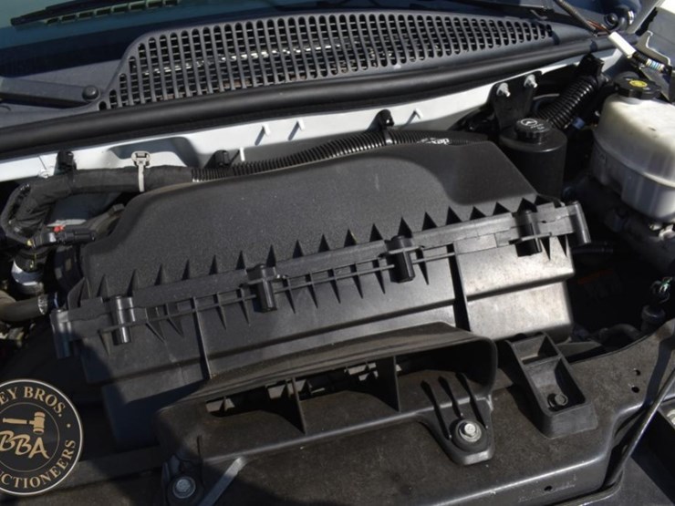 2019-chevrolet-express-2500-image-8