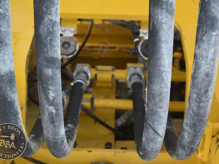2023-komatsu-pc360-lc-11-image-32