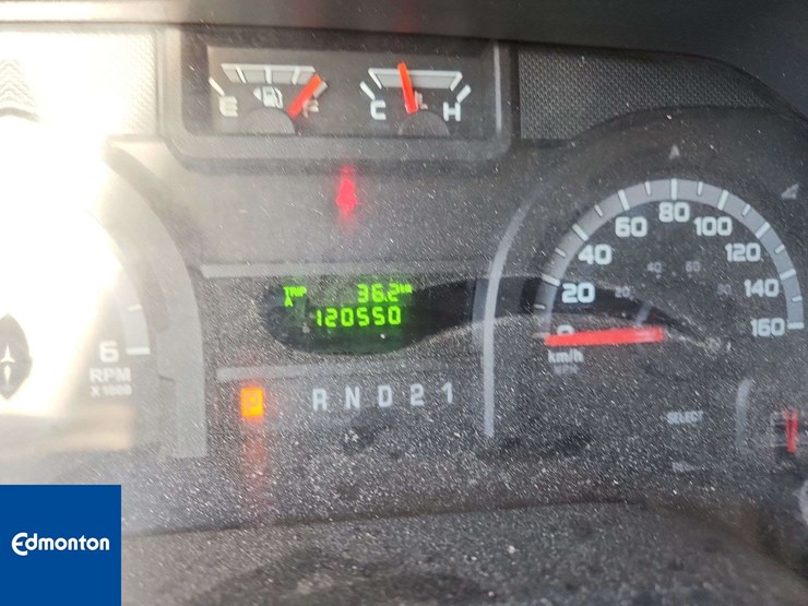 2012-ford-cargo-image-19