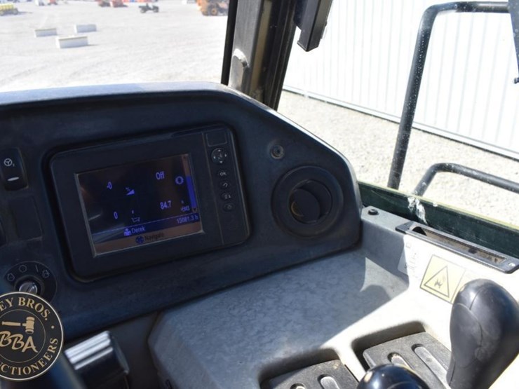 2012-caterpillar-740b-image-13