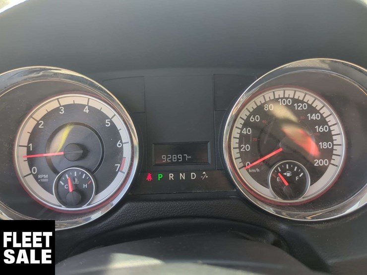 2012-dodge-grand-caravan-se-image-14