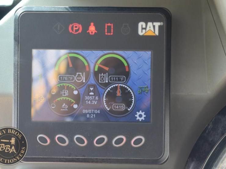 2021-caterpillar-272d3-image-13