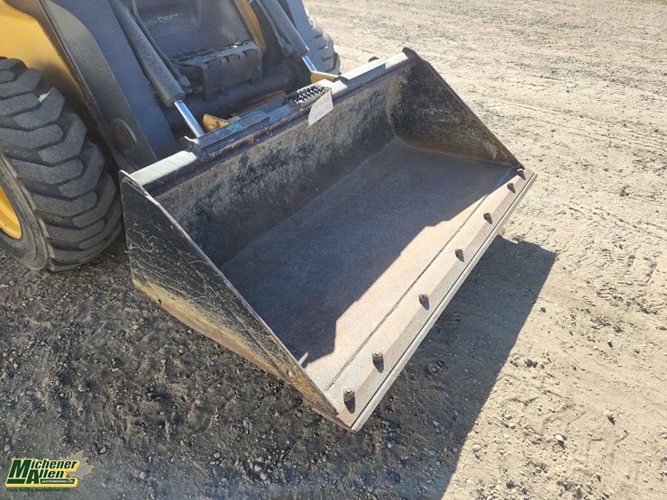 deere-326e-image-21