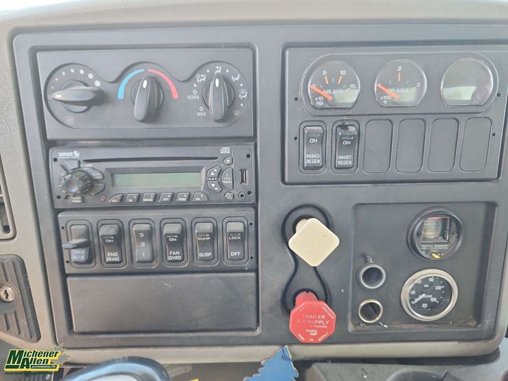 2011-international-workstar-7500-image-9