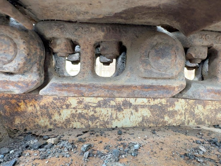 2016-caterpillar-c7-image-18