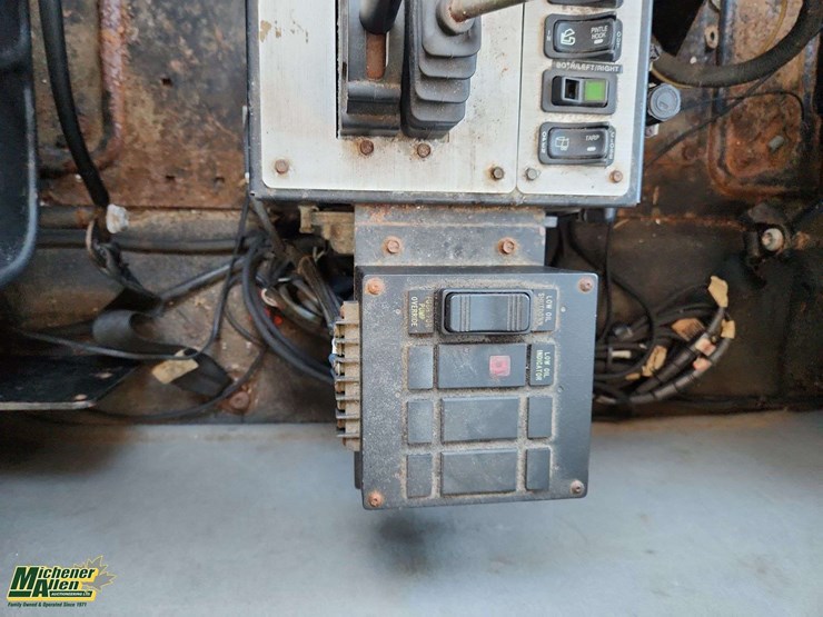 2012-international-workstar-7600-image-32