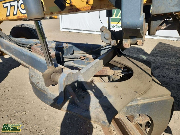 john-deere-770-image-43
