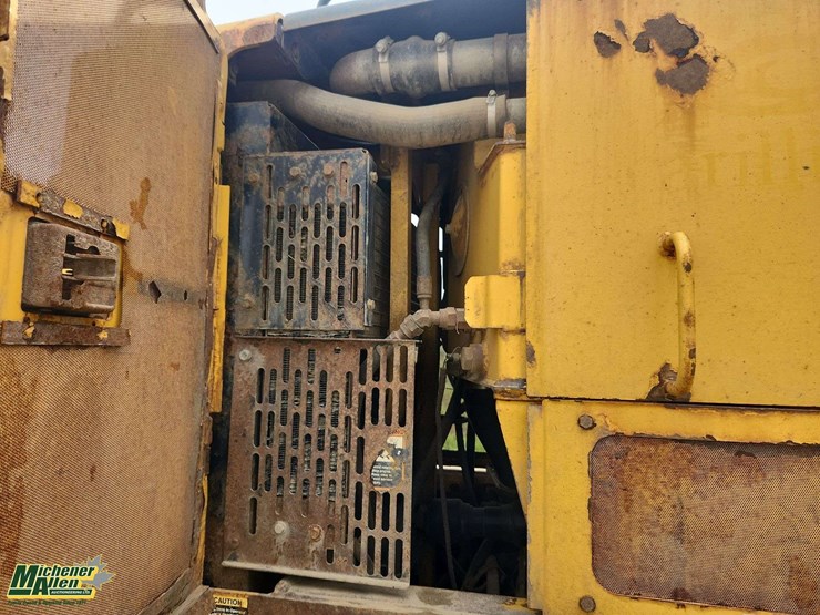 2006-deere-770d-image-36