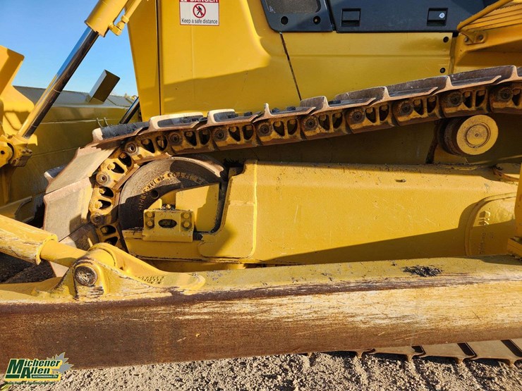 2015-komatsu-d65px-image-28