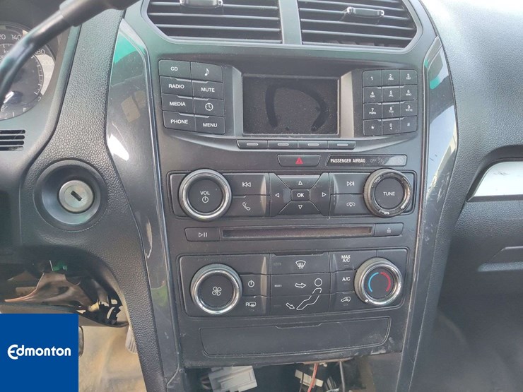 2018-ford-explorer-image-11
