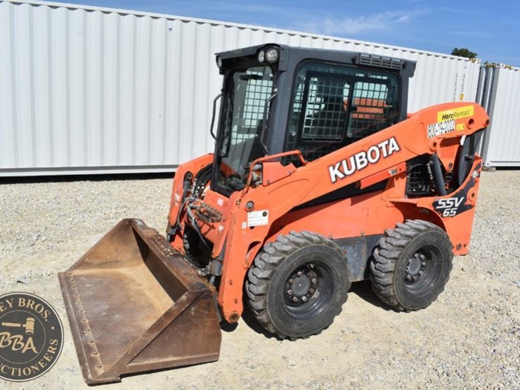 2017-kubota-ssv65-image-54