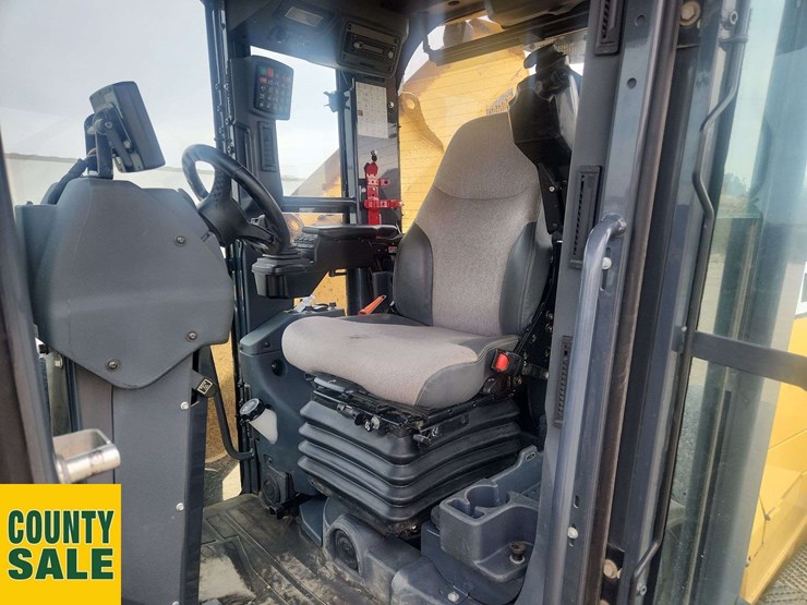 2019-deere-872g-image-32