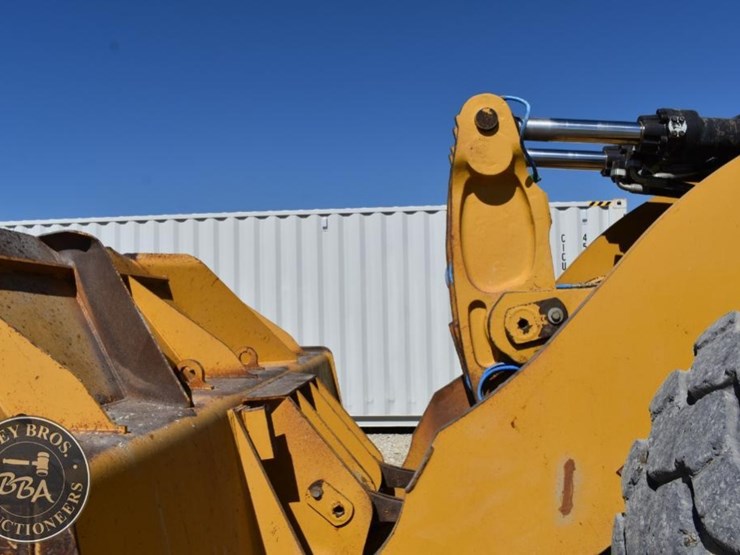 2016-caterpillar-982m-image-58