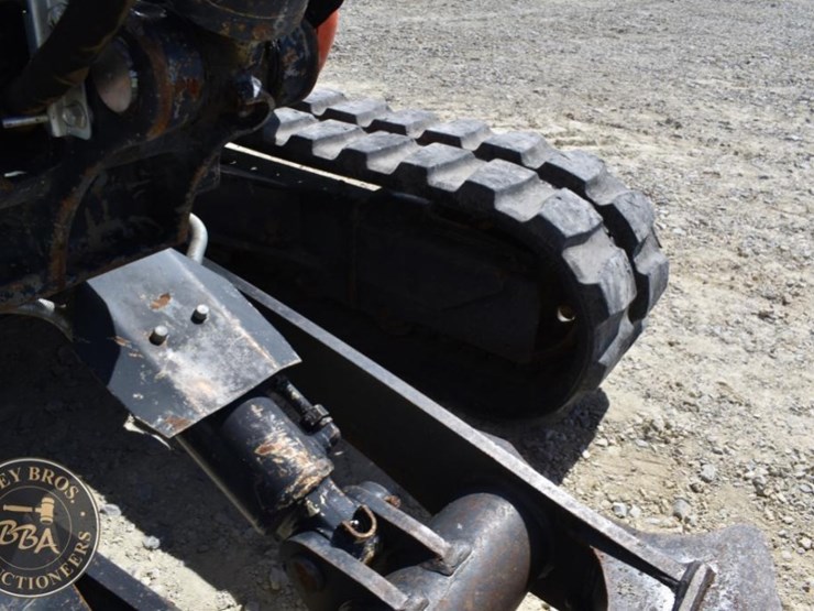 2017-kubota-kx057-4-image-34