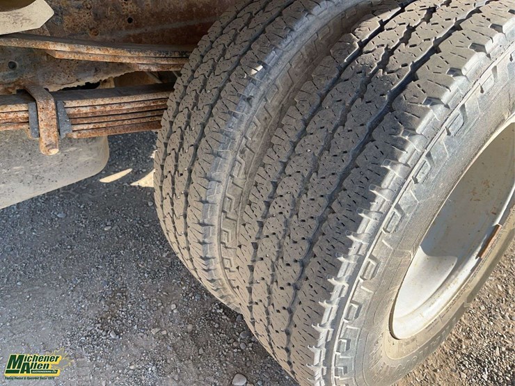 2006-chevrolet-silverado-3500-image-9