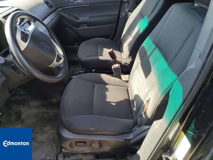 2015-ford-explorer-image-10