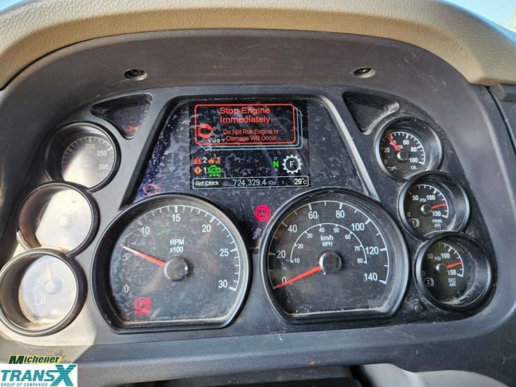 2019-peterbilt-579-image-10