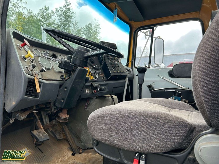 1989-ford-lt9000-image-7