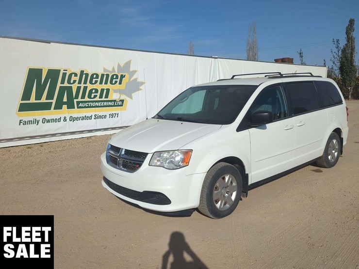 2012-dodge-grand-caravan-se-image-1