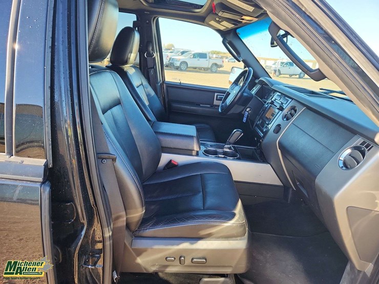 2013-ford-expedition-image-24