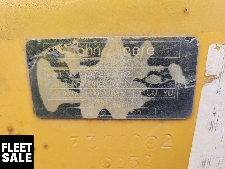 2015-deere-410l-image-33