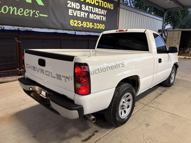 2007-chevrolet-silverado-1500-image-8