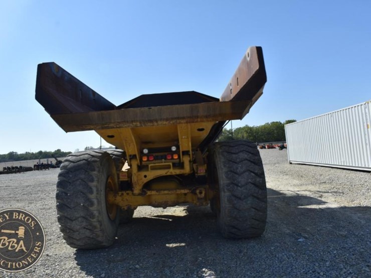 2012-caterpillar-740b-image-46