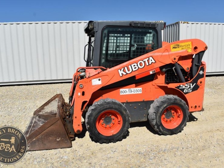 2017-kubota-ssv65-image-38