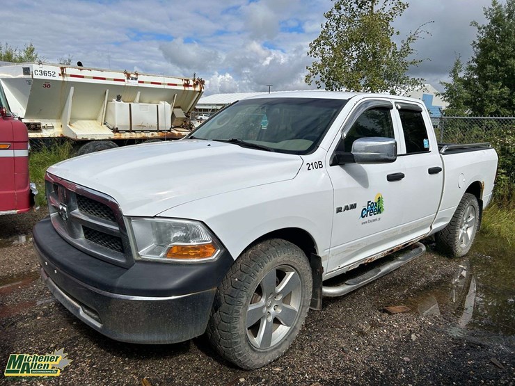 2010-dodge-ram-1500-image-1